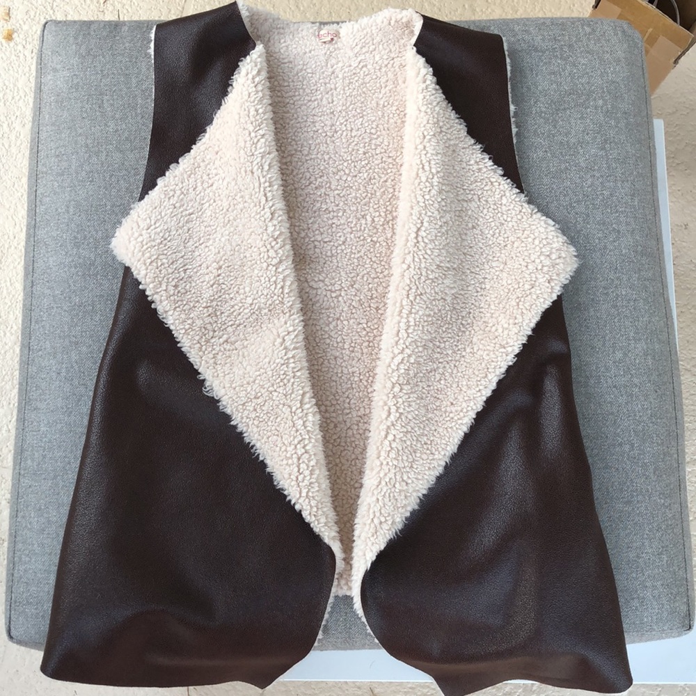 NWOT - ECHO Faux Leather Sherpa Lined Vest - Picture 3 of 6